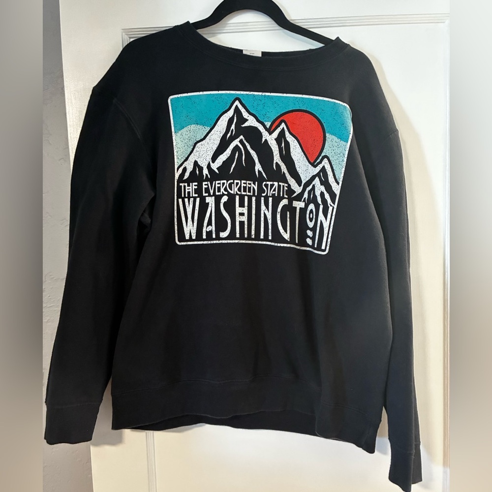 Washington Evergreen State Black Graphic Sweatshirt
